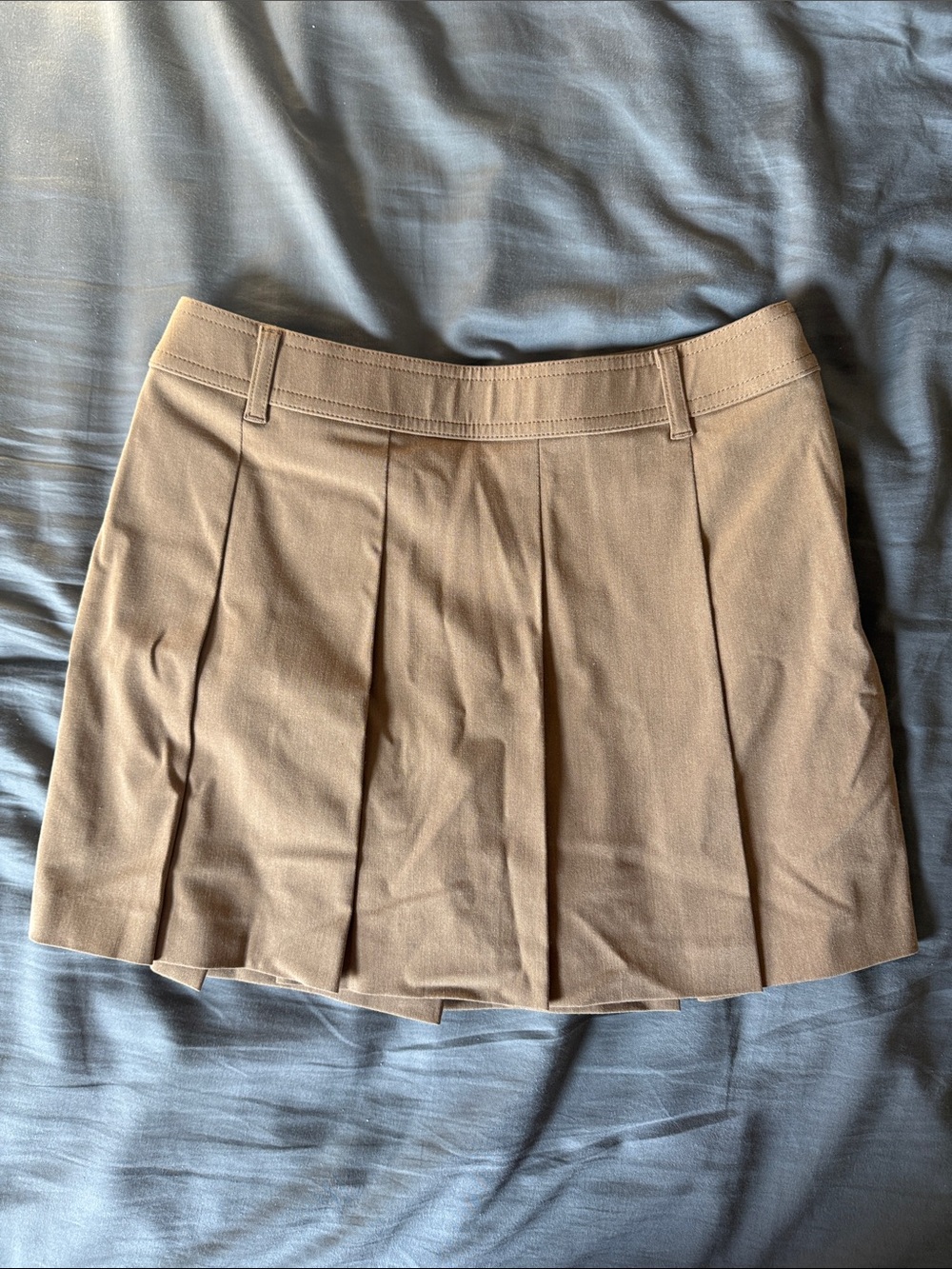 Uniqlo Pleated Mini Skirt — Tan